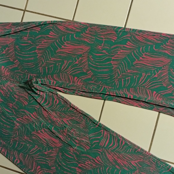 Vibrant Patterned Wide Leg Pants - Picture 6 of 6